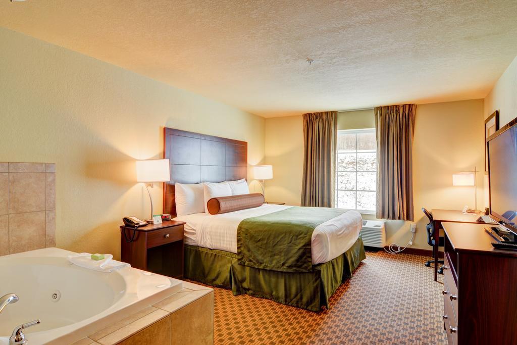 Cobblestone Hotel & Suites - Punxsutawney Exterior foto