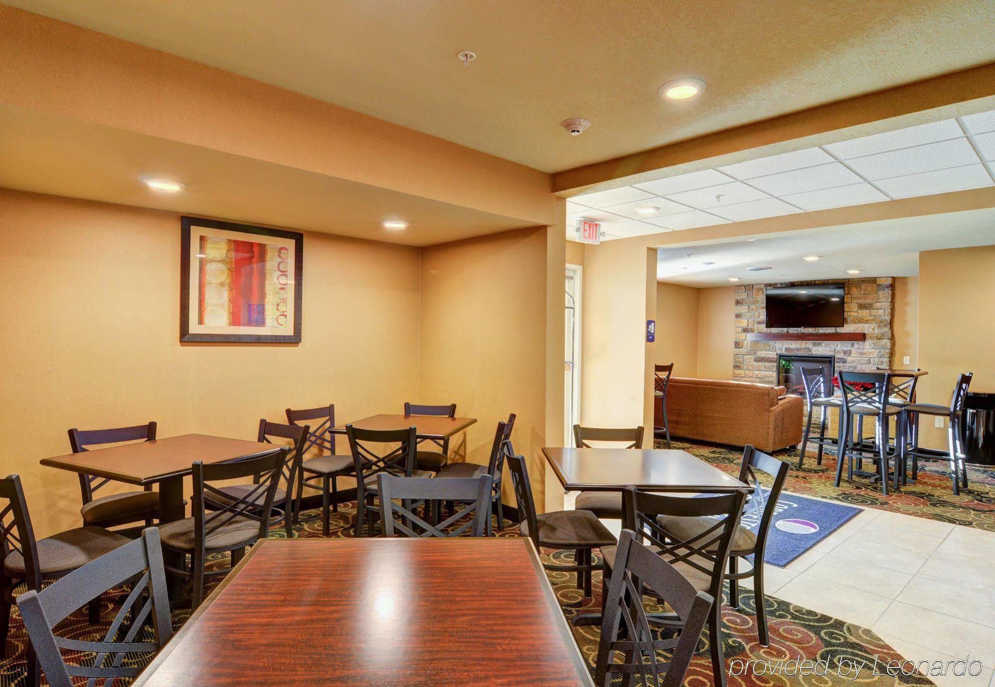 Cobblestone Hotel & Suites - Punxsutawney Exterior foto
