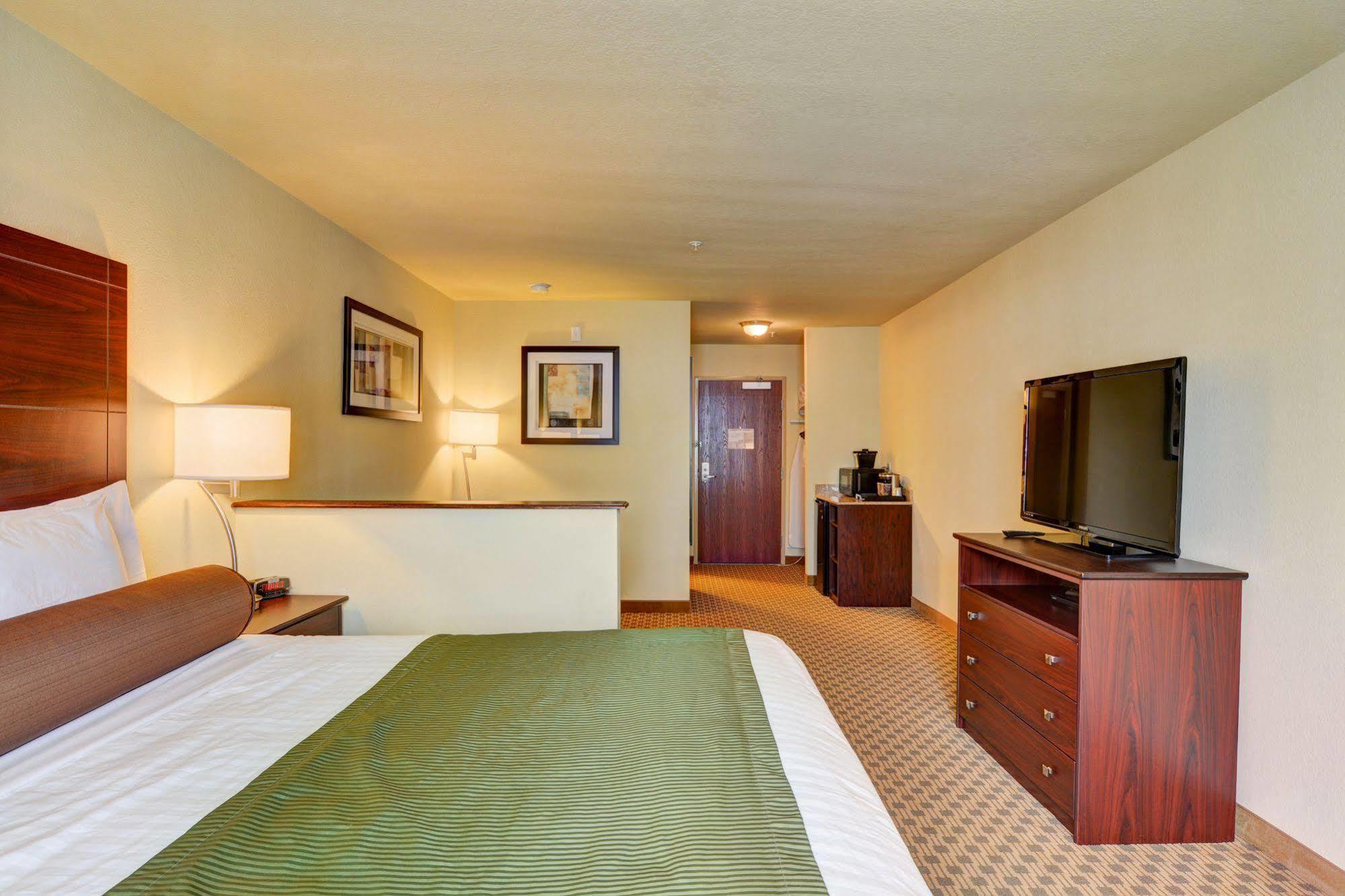 Cobblestone Hotel & Suites - Punxsutawney Exterior foto